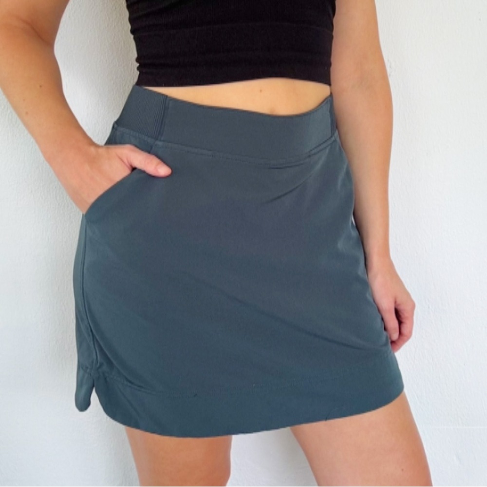 32 Degrees Cool dark teal blue athletic stretch layered skort style skirt small
